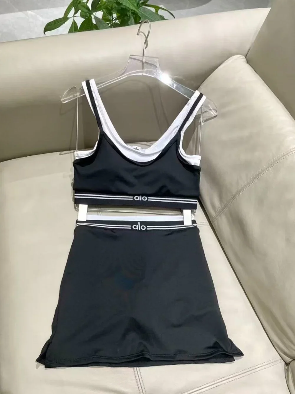 ALO Style Black & White Sports Set